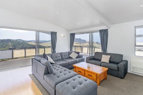 Photo of property in 112 Centennial Drive, Whitianga, 3510