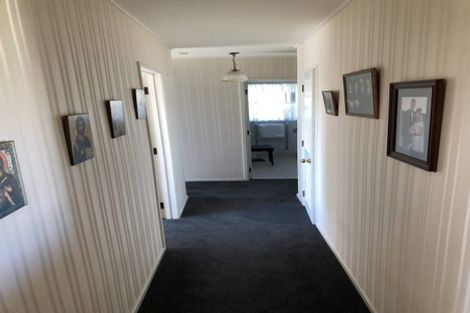 Photo of property in 10 Quibray Place, Botany Downs, Auckland, 2010
