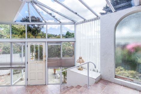 Photo of property in 5 Hollies Crescent, Johnsonville, Wellington, 6037