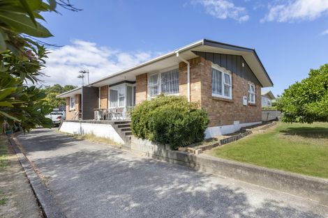Photo of property in 2/2 Oak Street, Morrinsville, 3300