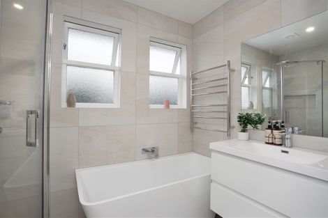 Photo of property in 117 Sawyers Arms Road, Northcote, Christchurch, 8052