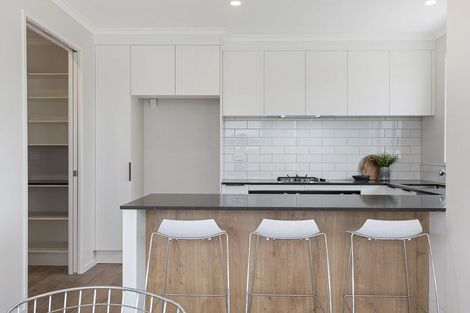 Photo of property in 35 Hayfield Way, Karaka, Papakura, 2113