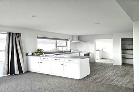 Photo of property in 8 Winiata Place, Otaki, 5512