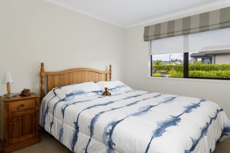 Photo of property in 33 Vista Close, Omokoroa, 3114