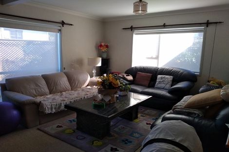 Photo of property in 10 Citation Way, Botany Downs, Auckland, 2010