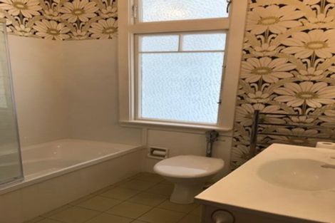 Photo of property in 27 Hautana Square, Woburn, Lower Hutt, 5010