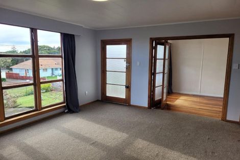 Photo of property in 79 Omata Road, Marfell, New Plymouth, 4310