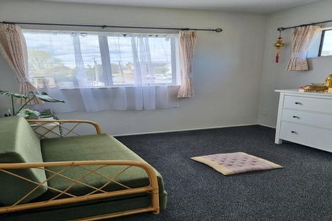 Photo of property in 96 Mcleod Road, Te Atatu South, Auckland, 0610