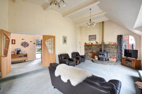 Photo of property in 21 Helensbrook Road, Milton, 9220