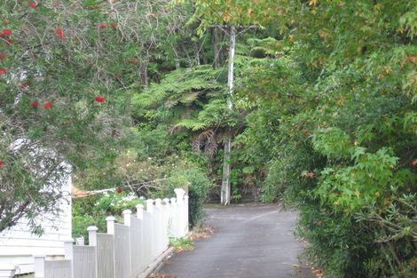 Photo of property in 11c Huia Road, Titirangi, Auckland, 0604
