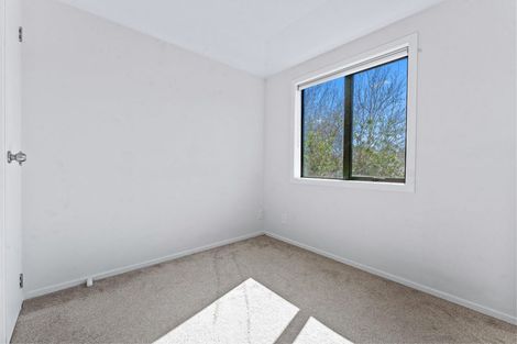 Photo of property in 8/36 John Jennings Drive, Oteha, Auckland, 0632