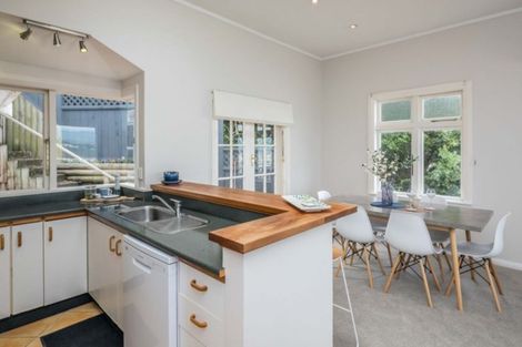 Photo of property in 4 Hornsey Road, Melrose, Wellington, 6023