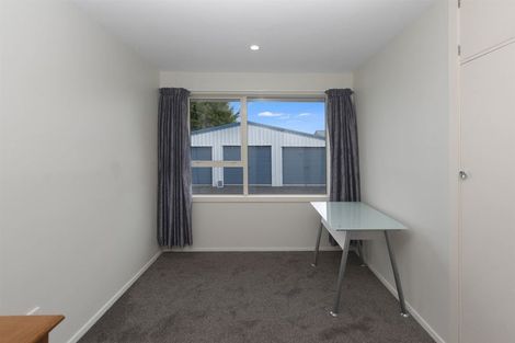 Photo of property in 15 Frensham Crescent, Woolston, Christchurch, 8062
