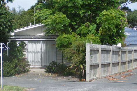 Photo of property in 2/42 Lyttelton Avenue, Forrest Hill, Auckland, 0620