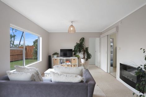 Photo of property in 82c Woodglen Road, Glen Eden, Auckland, 0602