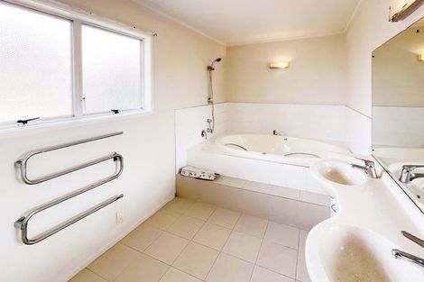 Photo of property in 108a Royal Road, Massey, Auckland, 0614