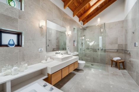 Photo of property in 42 Porterfield Road, Whitford, Howick, 2571