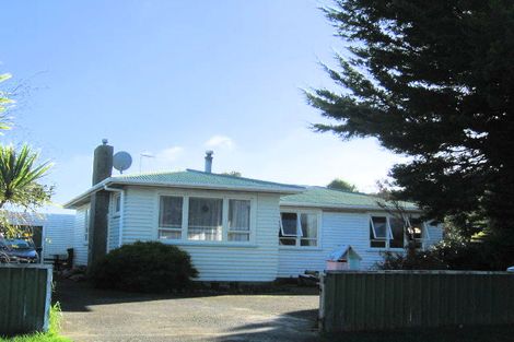 Photo of property in 5 Byron Street, Paraparaumu Beach, Paraparaumu, 5032