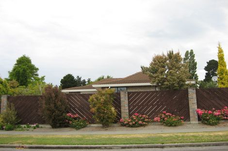 Photo of property in 60 Waratah Street, Avondale, Christchurch, 8061