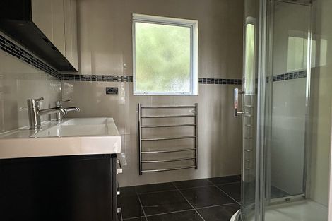 Photo of property in 16 Tracey Terrace, Te Atatu South, Auckland, 0602
