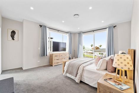 Photo of property in 7 Marlin Street, West Harbour, Auckland, 0618