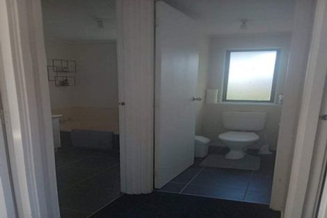 Photo of property in 17 Oreil Avenue, West Harbour, Auckland, 0618