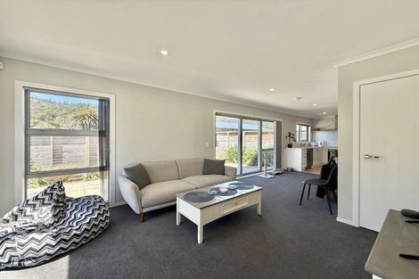 Photo of property in 4b Horoeka Street, Stokes Valley, Lower Hutt, 5019