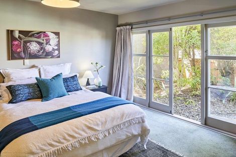 Photo of property in 9 Glendavar Street, Berhampore, Wellington, 6023