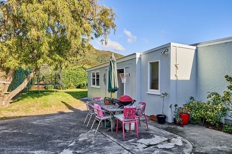 Photo of property in 156 Waiwhetu Road, Waterloo, Lower Hutt, 5011