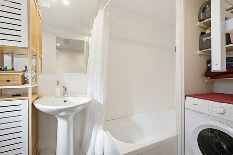 Photo of property in 21 Saint Mary Street, Thorndon, Wellington, 6011