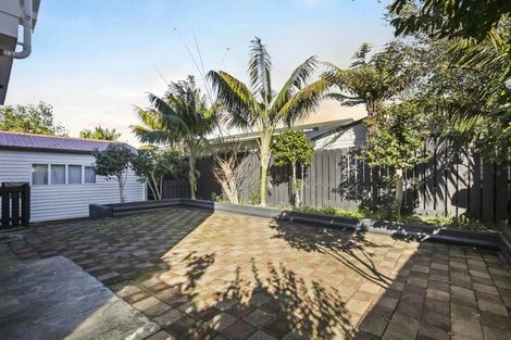 Photo of property in 45b Kurnell Drive, Botany Downs, Auckland, 2010