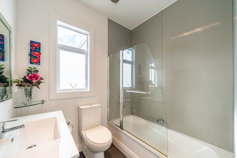 Photo of property in 6 Monaghan Avenue, Karori, Wellington, 6012