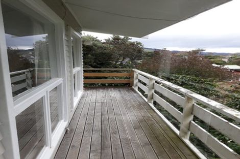 Photo of property in 2 Goddard Grove, Churton Park, Wellington, 6037