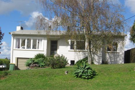 Photo of property in 1/51 Eastglen Road, Glen Eden, Auckland, 0602
