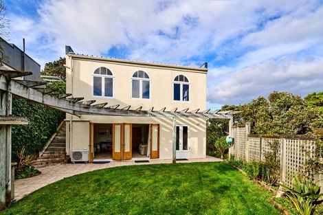 Photo of property in 20 Hadfield Terrace, Kelburn, Wellington, 6012