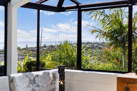 Photo of property in 5 Amante Crescent, Mairangi Bay, Auckland, 0630