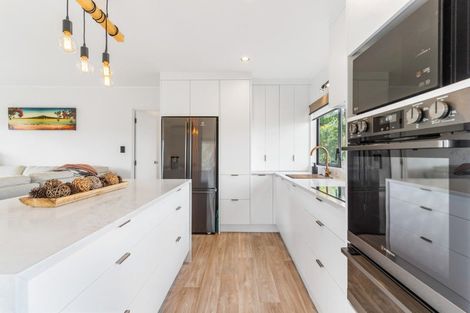 Photo of property in 1/19 Drome View Place, Beach Haven, Auckland, 0626