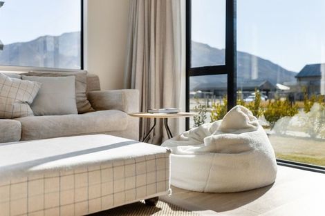 Photo of property in 133 Burdon Loop, Lake Hawea, 9382