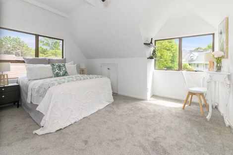 Photo of property in 12 Orinda Close, Botany Downs, Auckland, 2010