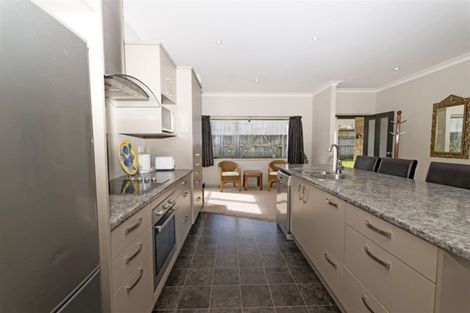 Photo of property in 65d View Road, Henderson, Auckland, 0612