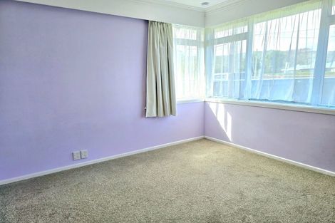 Photo of property in 5 Holyoake Crescent, Avalon, Lower Hutt, 5011