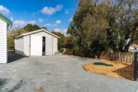 Photo of property in 12 Franklin Road, Paparoa, 0571