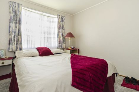 Photo of property in 11 Marybeth Place, Rosehill, Papakura, 2113