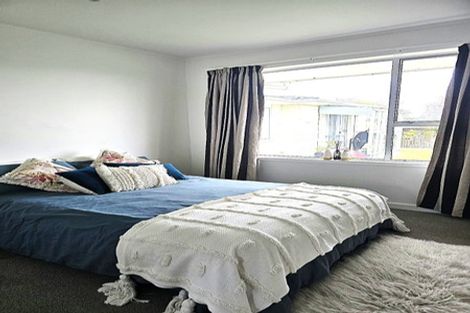 Photo of property in 8 Winiata Place, Otaki, 5512