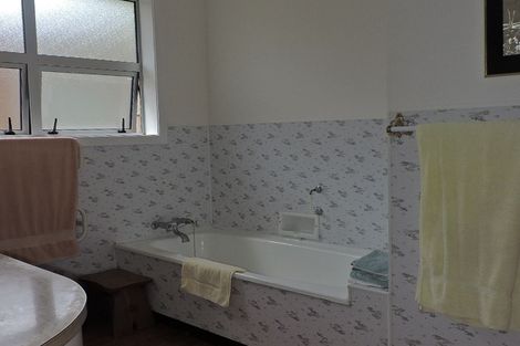 Photo of property in 9 Patui Avenue, Ngarimu Bay, Thames, 3575