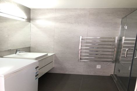 Photo of property in 9 Para Close, Fairview Heights, Auckland, 0632