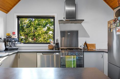 Photo of property in 69 Searells Road, Strowan, Christchurch, 8052