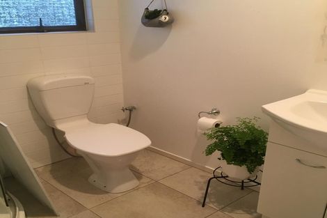 Photo of property in 21 Sandiacre Way, Browns Bay, Auckland, 0630