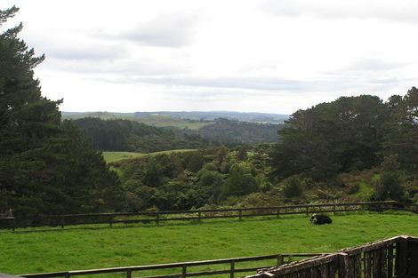 Photo of property in 462 Wairere Road, Waitakere, Henderson, 0782