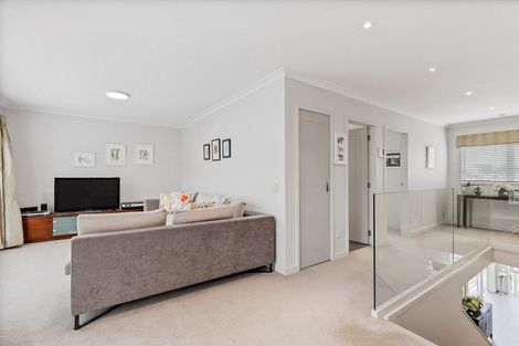 Photo of property in 16 Kensington Drive, Orewa, 0931